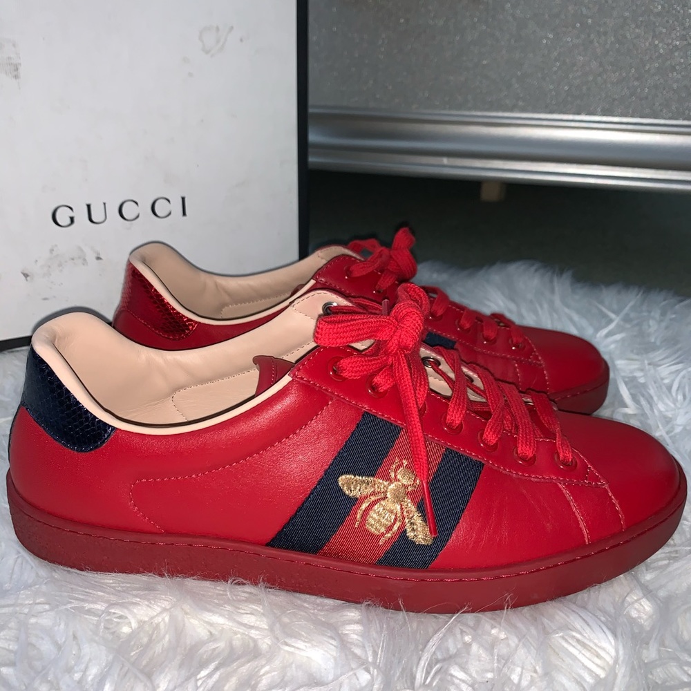 Gucci Ace Bee Embroidered Sneakers